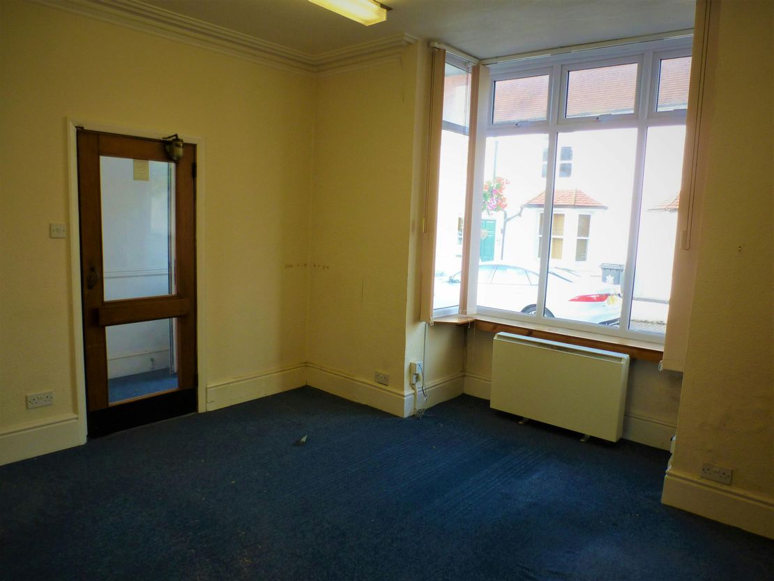 4 & 4a High Street, Burnham, SL1 7JH