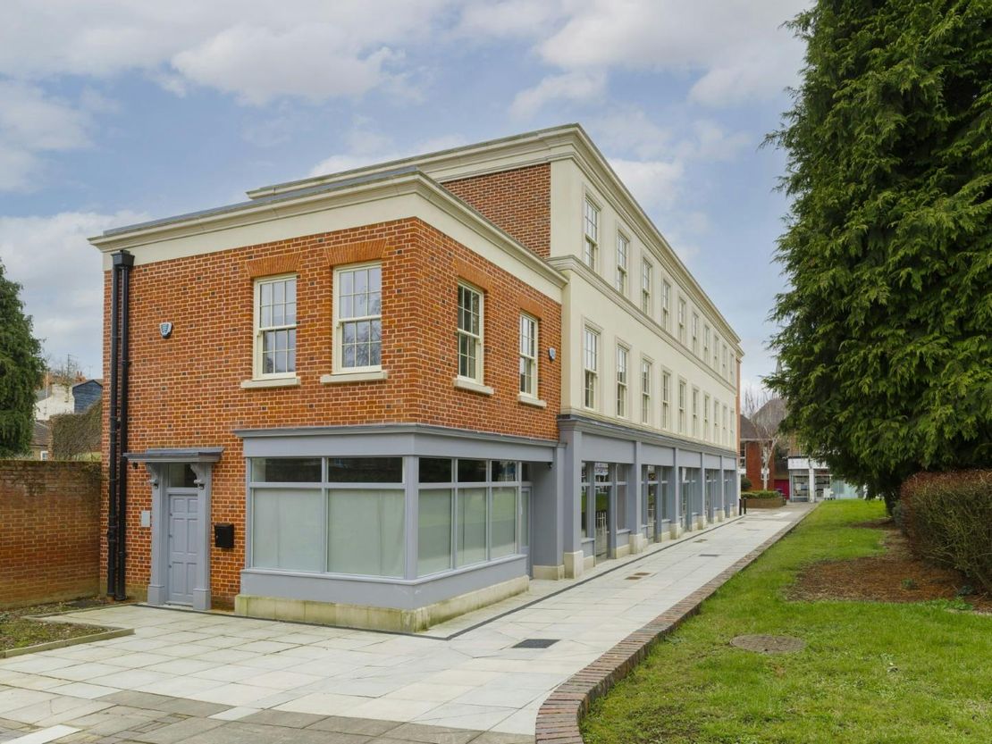 Unit 4 York House, Salisbury Square, Hatfield, AL9 5AD