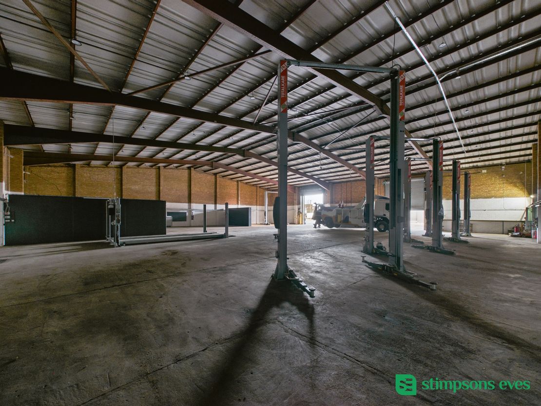 Unit 2, Ampthill Industrial Estate, Ampthill Road, Bedford, Bedfordshire, MK42 9JJ