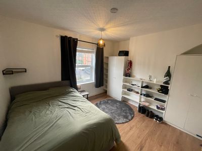 Property Image for Lawford Road, Rugby, Warwickshire, CV21 2DY