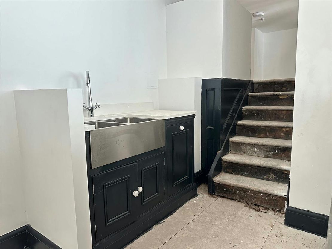108-110 Bridge Street, Worksop, S80 1HT