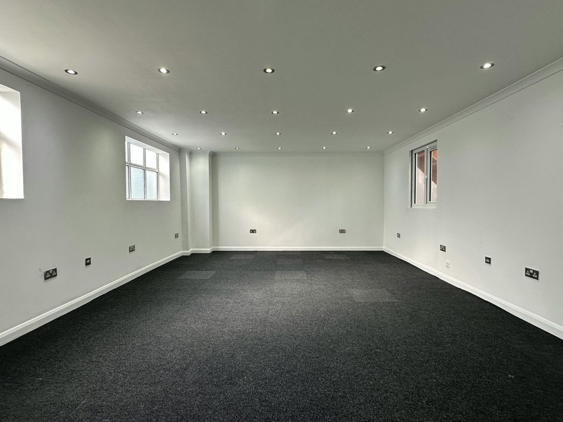 Unit 11a Britannia Estate, Leagrave Road, Luton, LU3 1RJ