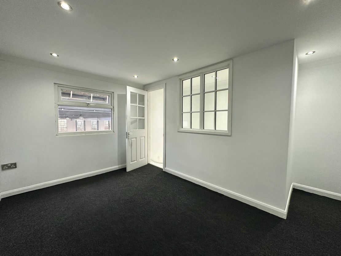 Unit 11a Britannia Estate, Leagrave Road, Luton, LU3 1RJ