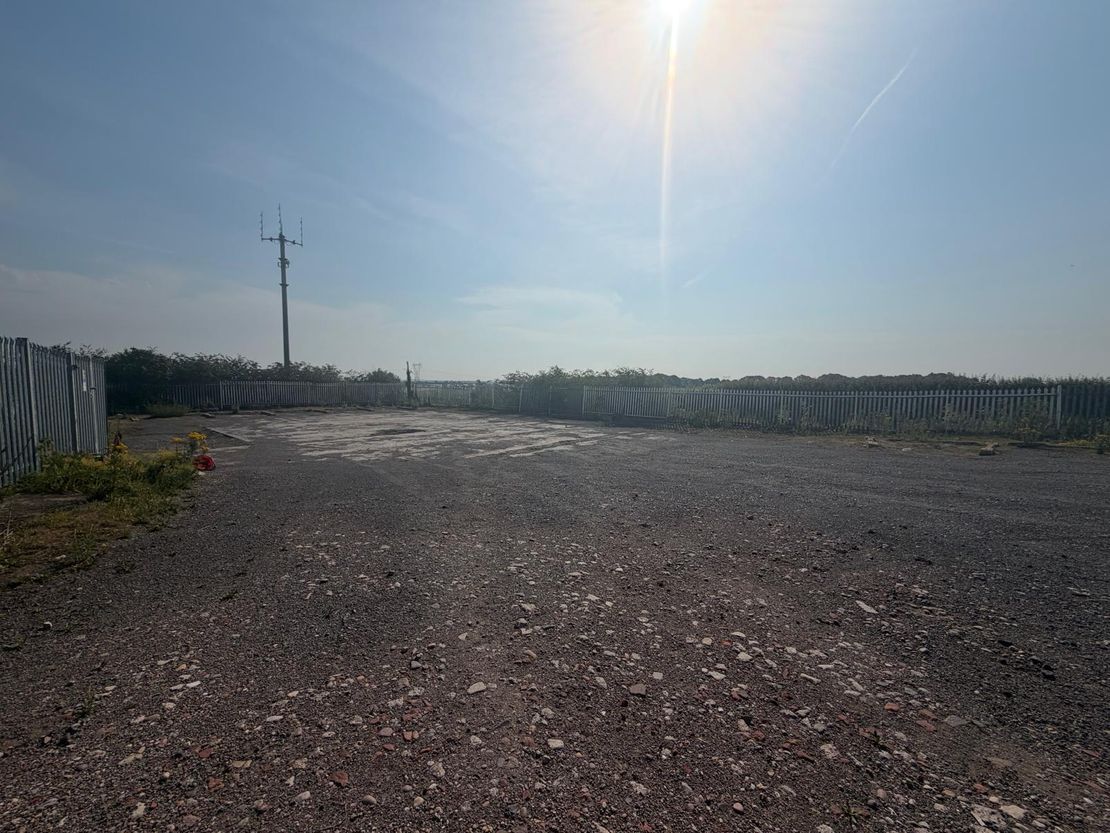 Roadside Truck Stop & Cafe, A1 (M), Spital Road, Blyth, Worksop, Nottinghamshire, S81 8EL