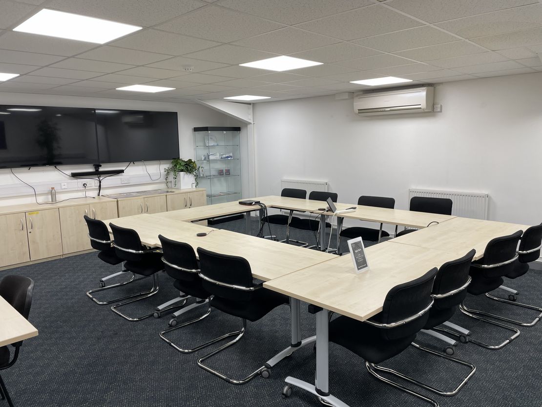 Unit 18, Jessops Riverside, Sheffield, S9 2RX