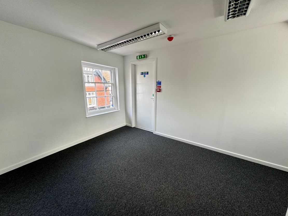 Suite B Second Floor Office, 3 Whiting Street, Bury St. Edmunds, Suffolk, IP33 1NX