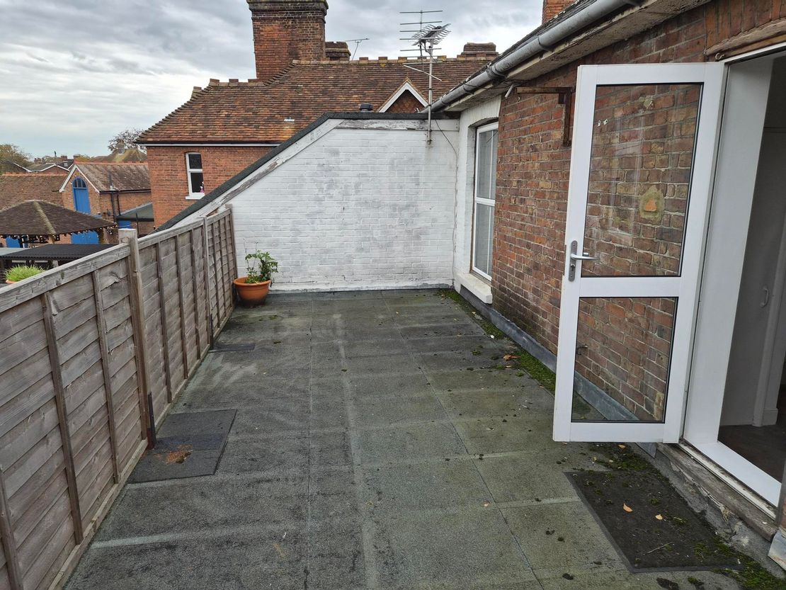 27 High Street, Headcorn, Ashford, Kent, TN27 9NH