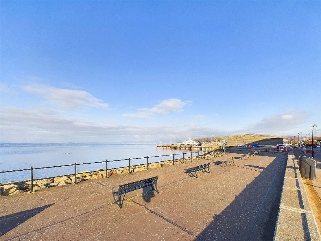 28 Bath Street, Largs, North Ayrshire, KA30 8BL