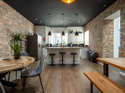 Property Image for Balfour House, First Floor Suites 110/111, 741 High Road, North Finchley, London, N12 0BP