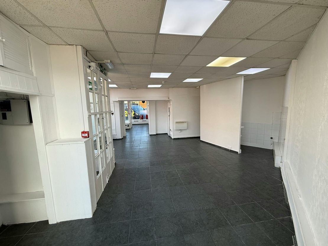 1&2 Temple Market, Queens Road, Weybridge, KT13 9DL