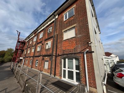 Property Image for Unit T2, The Millhouse Centre, Mill Road, Totton, Southampton, Hampshire, SO40 3AE