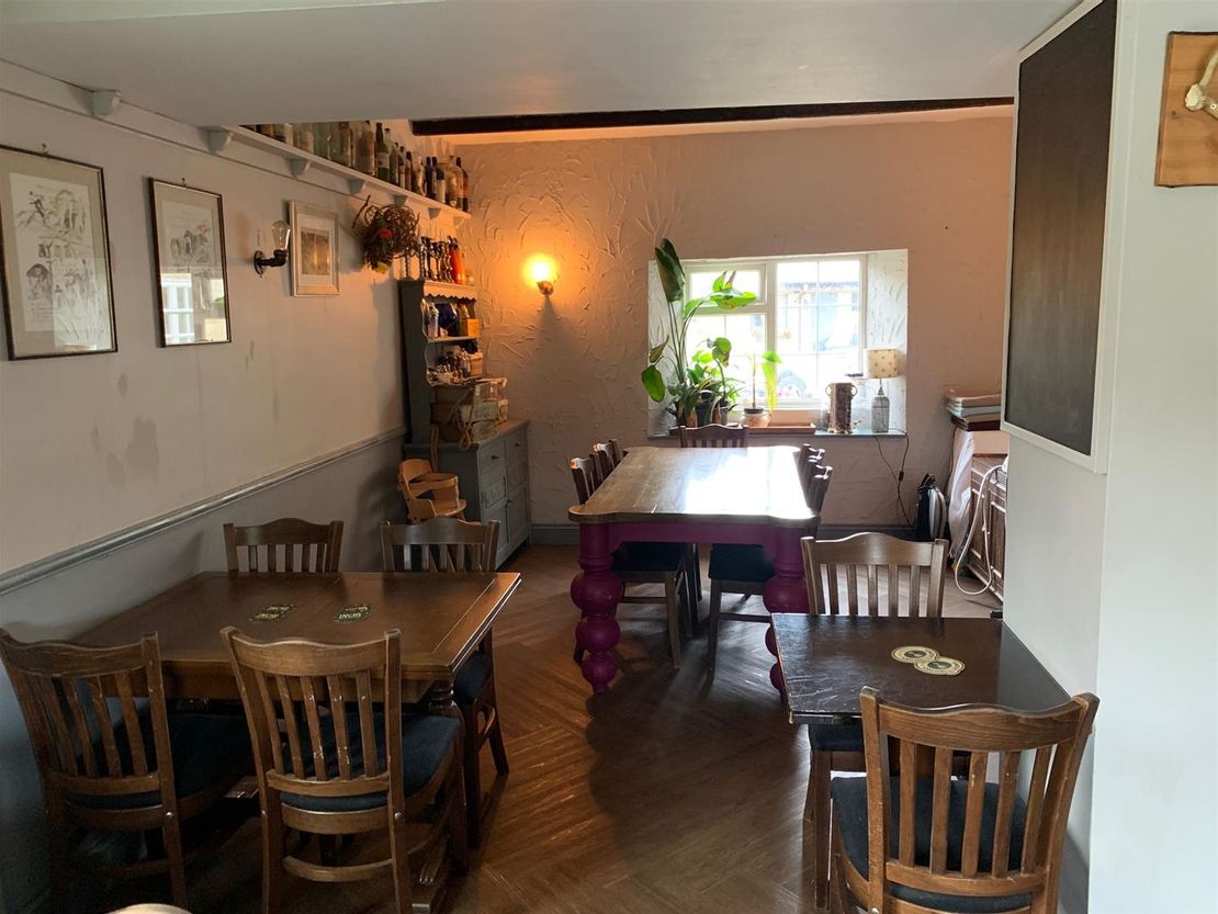 The Cross Swords Inn - The Square, Skillington, NG33 5HB