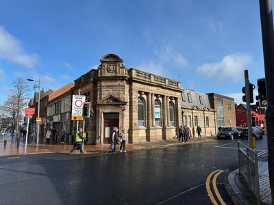 Property Image for 23 Bridge Street Worksop, S80 1DR