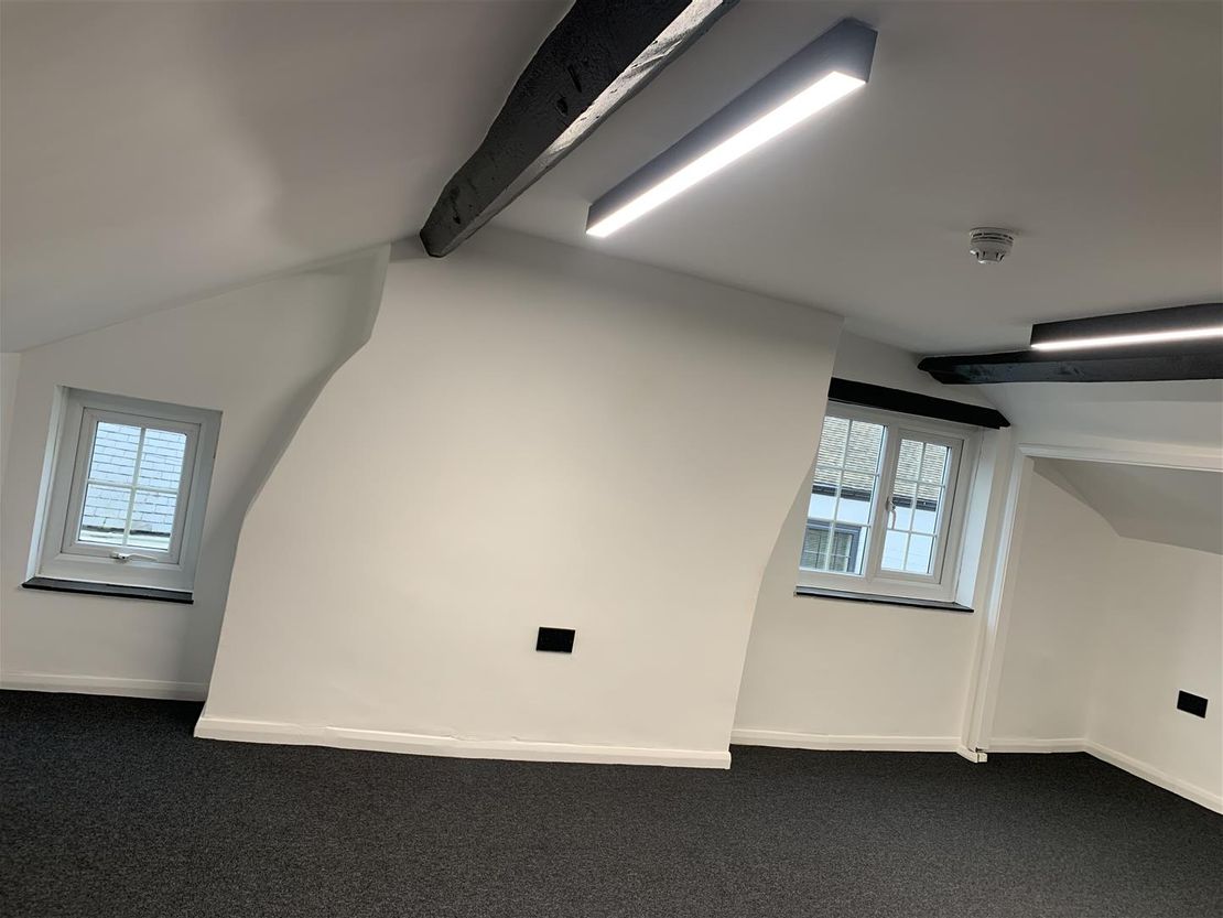 A range of serviced offices To Let - 28a Market Place, Kegworth DE74 2EE