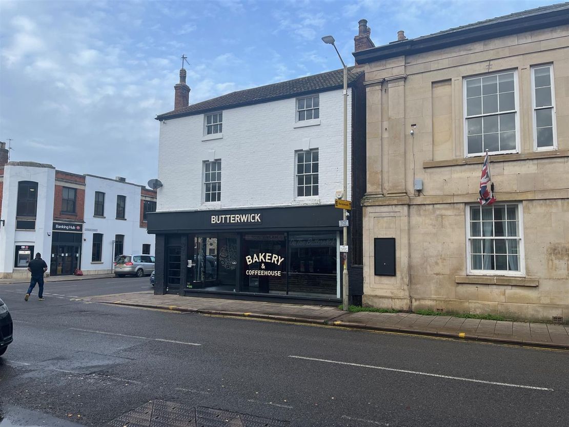 41 High Street Oakham LE15 6AH