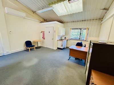 Property Image for 4, The Long Yard, Ermin Street, Shefford Woodlands, Hungerford, West Berkshire, RG17 7EH
