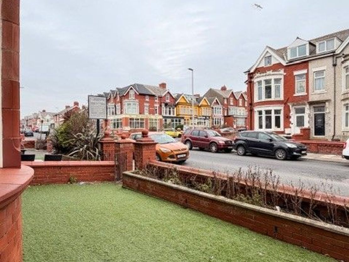 The Beaucliffe Continental & The Beaucliffe Hotel, 20-22 Holmfield Road, Blackpool, FY2