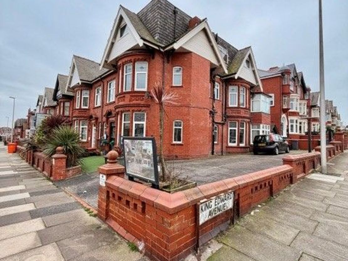 The Beaucliffe Continental & The Beaucliffe Hotel, 20-22 Holmfield Road, Blackpool, FY2