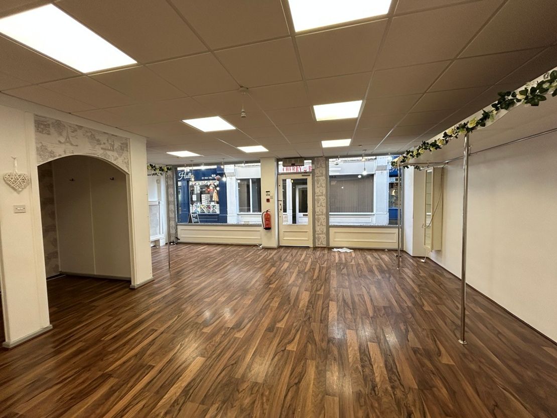 Unit 13 Victoria Passage, Stourbridge, West Midlands, DY8 1DP