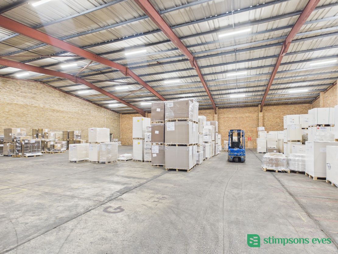 Unit 3 & 4, Ampthill Road, Bedford, Bedford, Bedfordshire, MK42 9JP