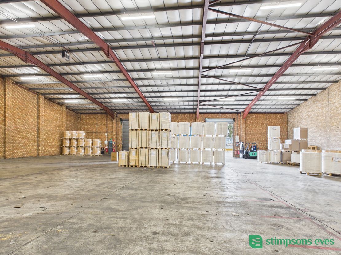 Unit 5, Ampthill Road, Bedford, Bedfordshire, MK42 9JP