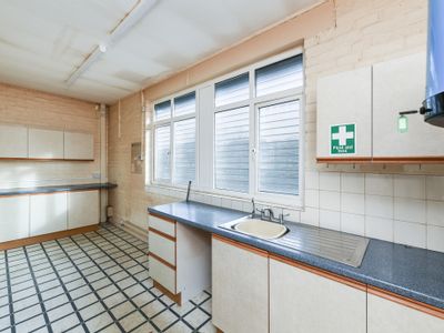 Property Image for Unit 4A, Newcastle Street, Nottingham, Nottinghamshire, NG6 8AW