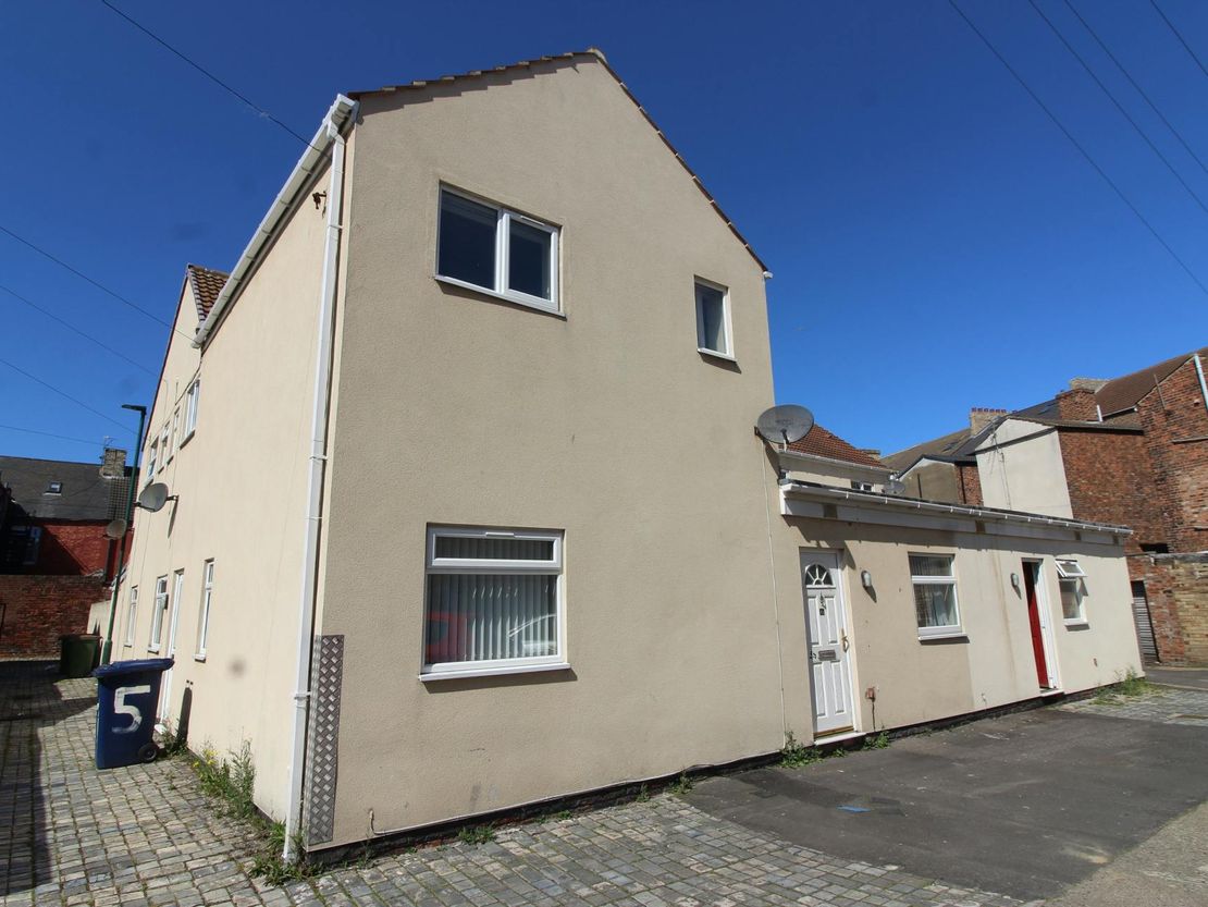 1-7 Victoria Bath Cottages, Station Road, Redcar, TS10 1BF