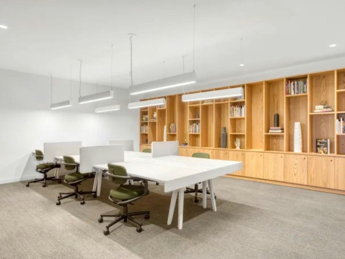 Chester Business Park, Regus House, Herons Way, Caer, CH4 9QR