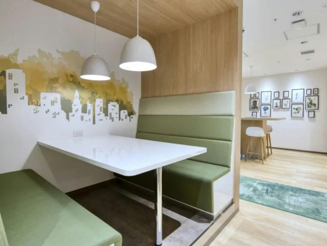 Chester Business Park, Regus House, Herons Way, Caer, CH4 9QR