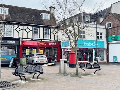 Property Image for 124A High St, Hoddesdon EN11 8HD