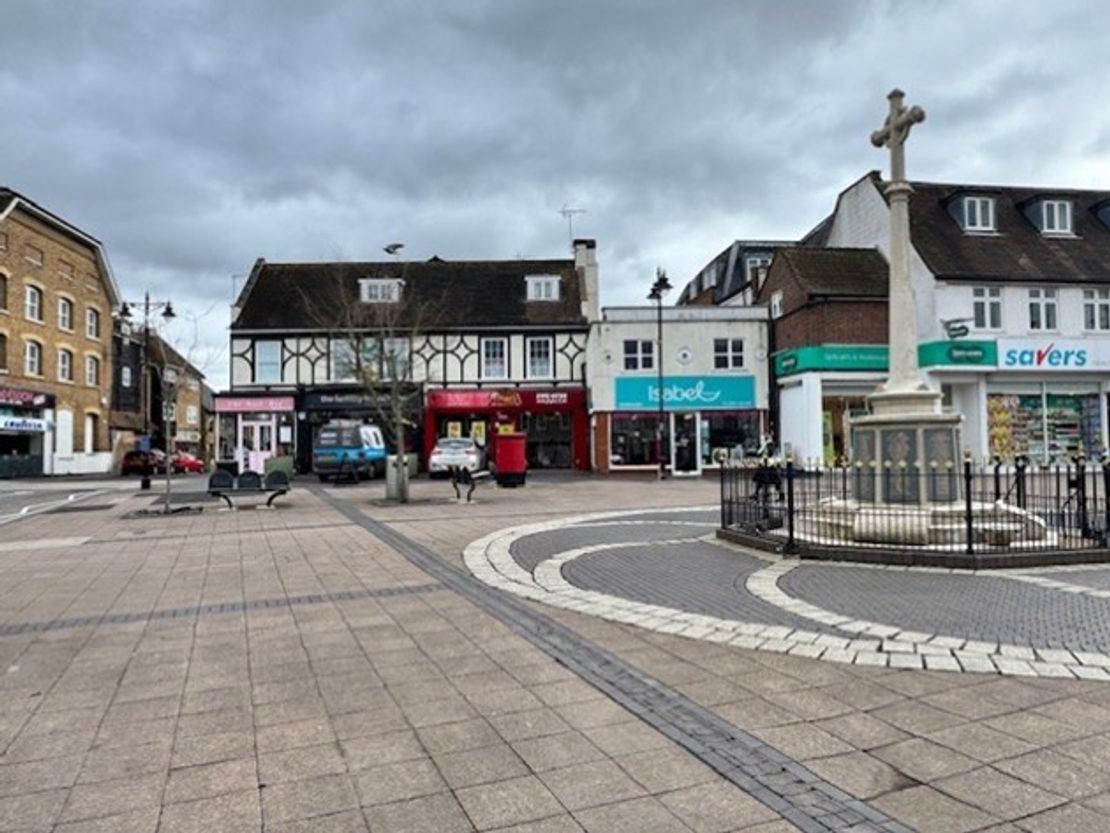 124A High St, Hoddesdon EN11 8HD