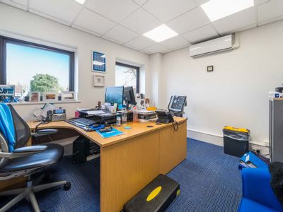 Property Image for 614, Reading Road, Winnersh Triangle, Wokingham, RG41 5HE