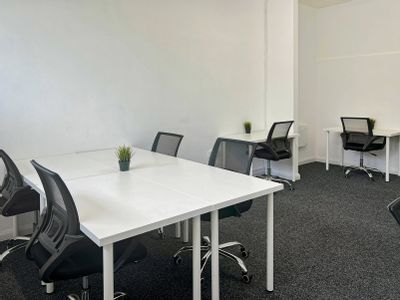 Property Image for 48 Nursery Lane, Leeds, West Yorkshire, United Kingdom, LS17 7HW