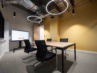 Property Image for Pentagon Centre, Chatham, Kent, United Kingdom, ME4 4HW