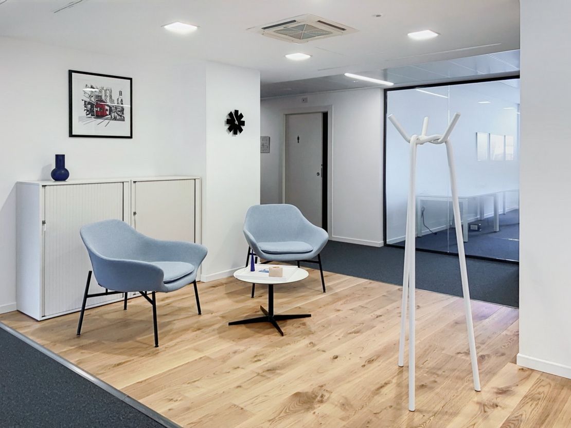 Kangley Bridge Road, Manak House, London, Greater London, United Kingdom, SE26 5AL
