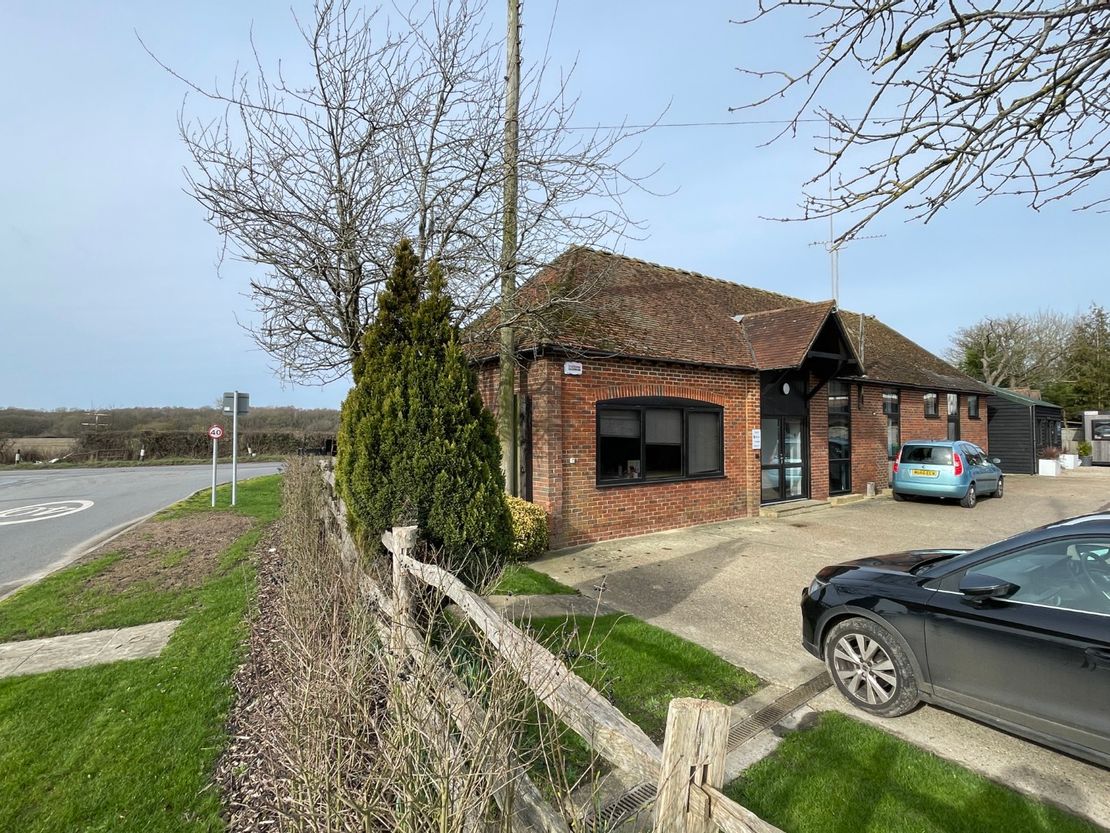 Unit 1, New Street Farm, Chilmington Green, Ashford, Kent, TN23 3DL
