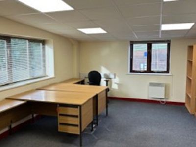 Property Image for South Barn, Crockham Park, Main Road, Crockham Hill, Edenbridge, Kent, TN8 6SR
