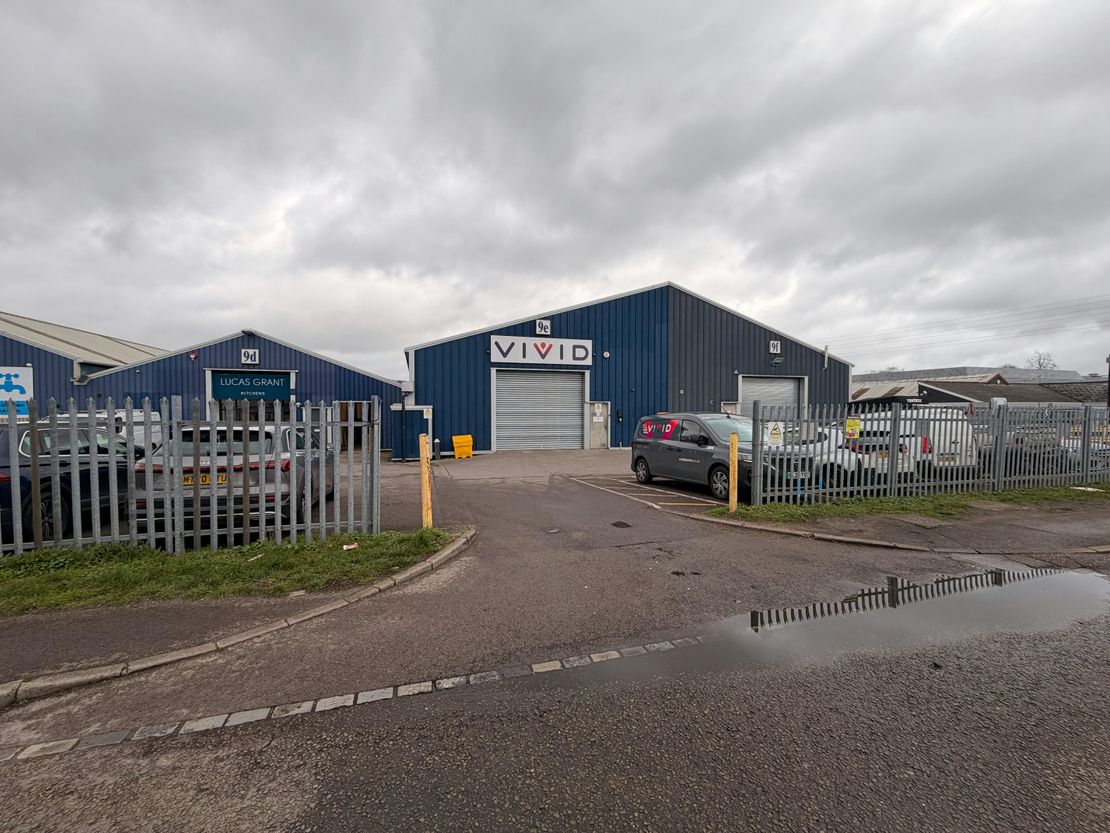 9E Farnham Trading Estate, Farnham, GU9 9NN