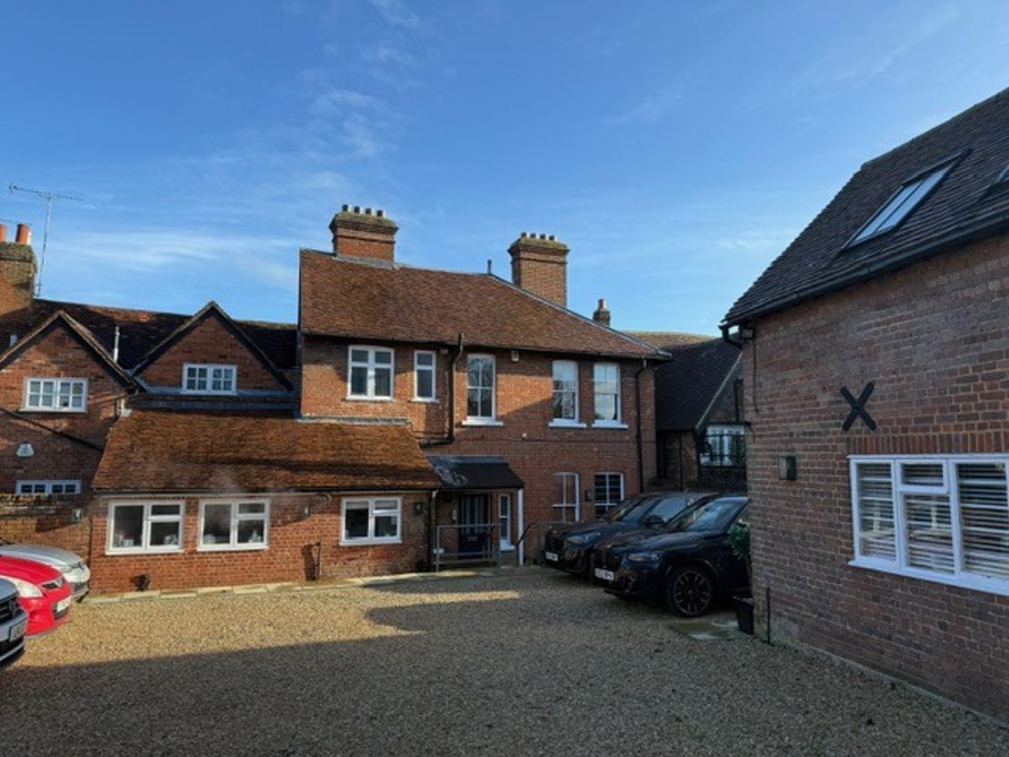 92 High Street, Great Missenden, Buckinghamshire, HP16 0AN