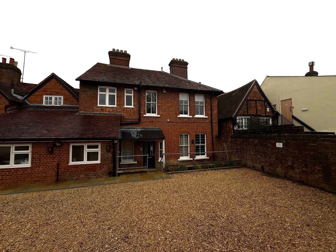 92 High Street, Great Missenden, Buckinghamshire, HP16 0AN