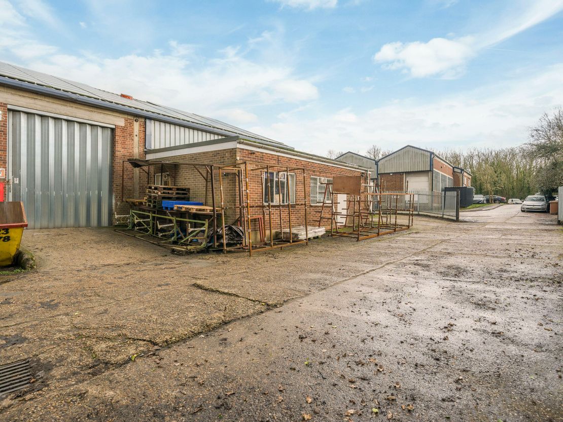 Unit 1 Woodcock Hill Estate, Rickmansworth, WD3 1PQ