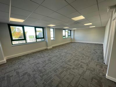 Property Image for Unit 19 North Orbital Commercial Park, Napsbury Lane, St. Albans, AL1 1XB