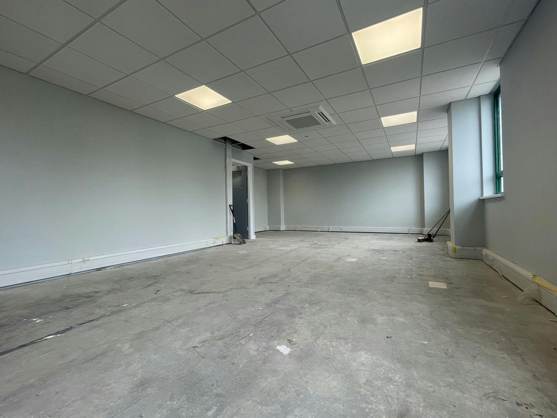 Unit 19 North Orbital Commercial Park, Napsbury Lane, St. Albans, AL1 1XB