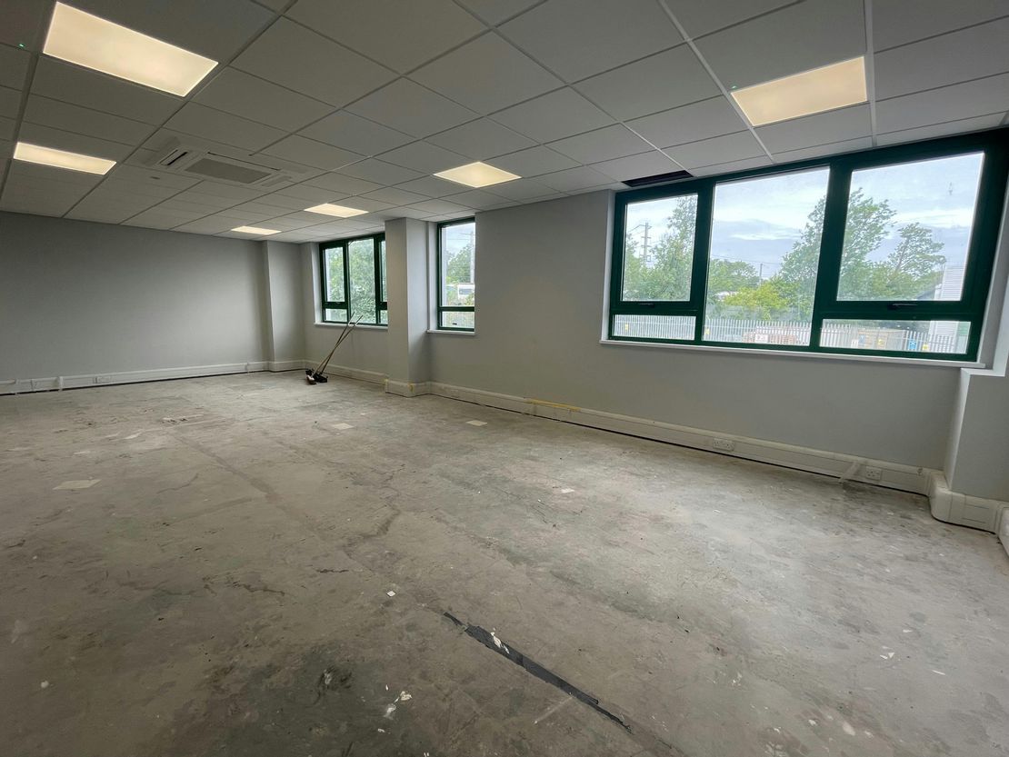Unit 19 North Orbital Commercial Park, Napsbury Lane, St. Albans, AL1 1XB