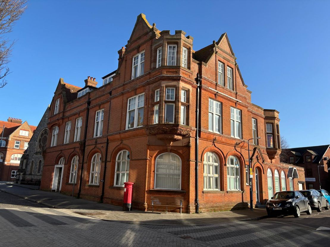 18-20 Hamilton Road & 1-3 Victoria Street, Felixstowe, Suffolk, IP11 7EW