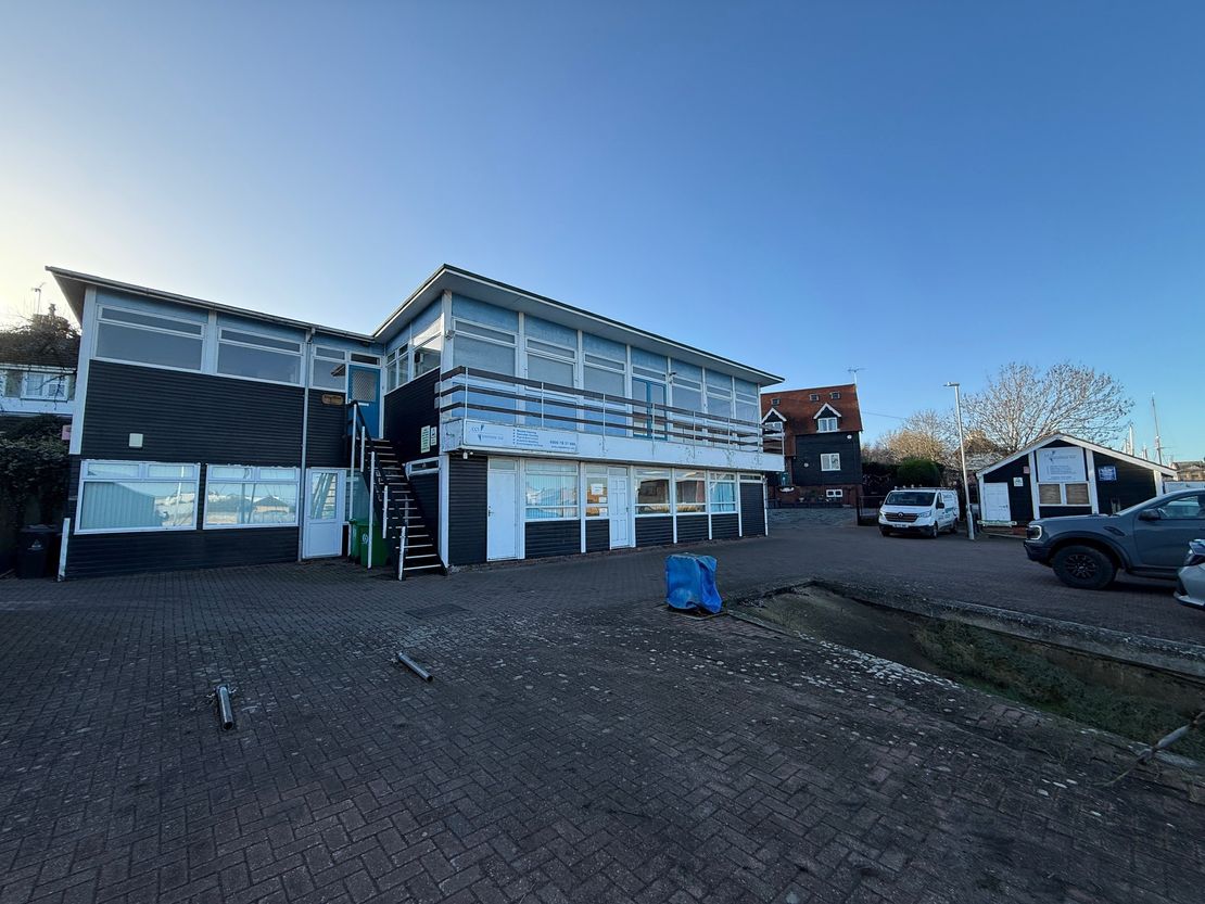 Bath Place Wharf, Downs Road, Maldon, Essex, CM9 5HG