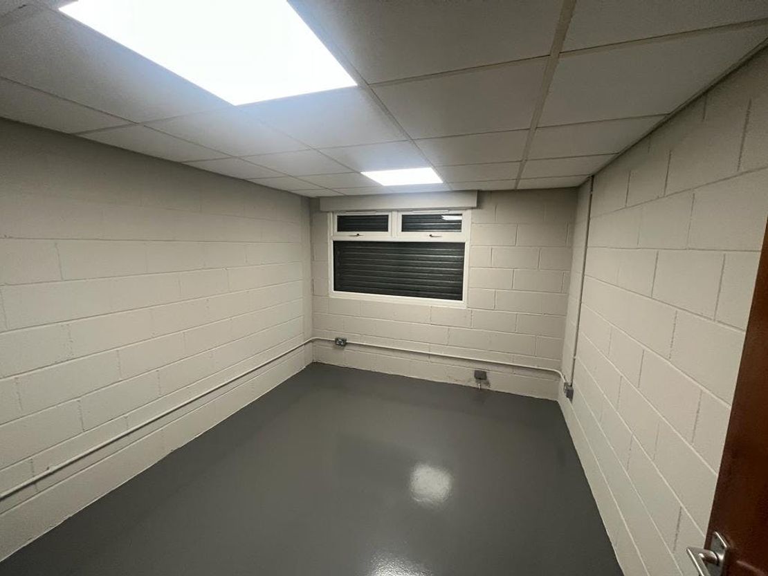 Clydesmill Industrial Estate, 25 Clydesmill Road, Cambuslang, Glasgow, G32 8RE