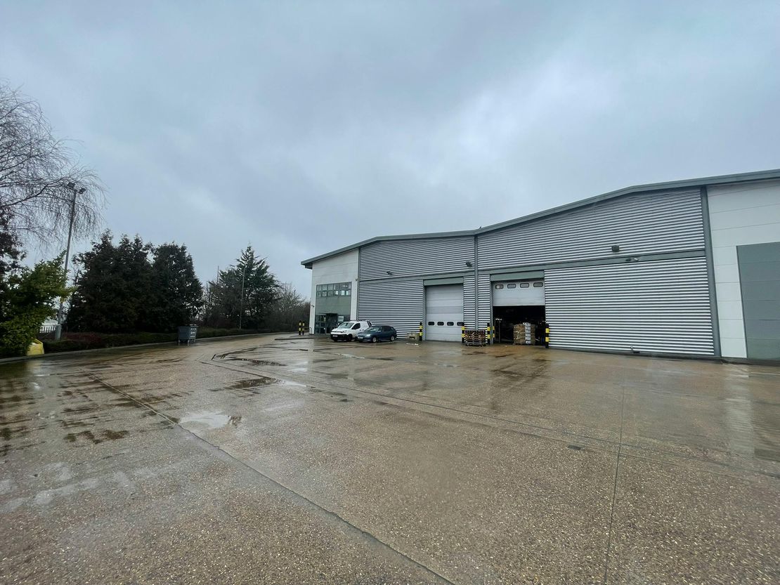 Units 4&5 Centrus, Arenson Way, Dunstable, LU5 5BN