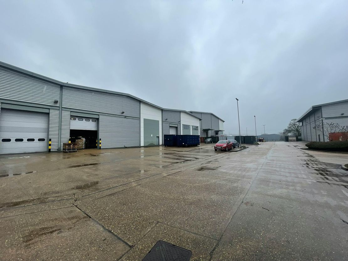 Unit 4 Centrus, Arenson Way, Dunstable, LU5 5BN