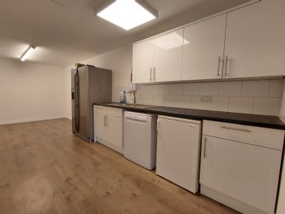 Property Image for Winterton House, High Street, Westerham, Kent, TN16 1AT